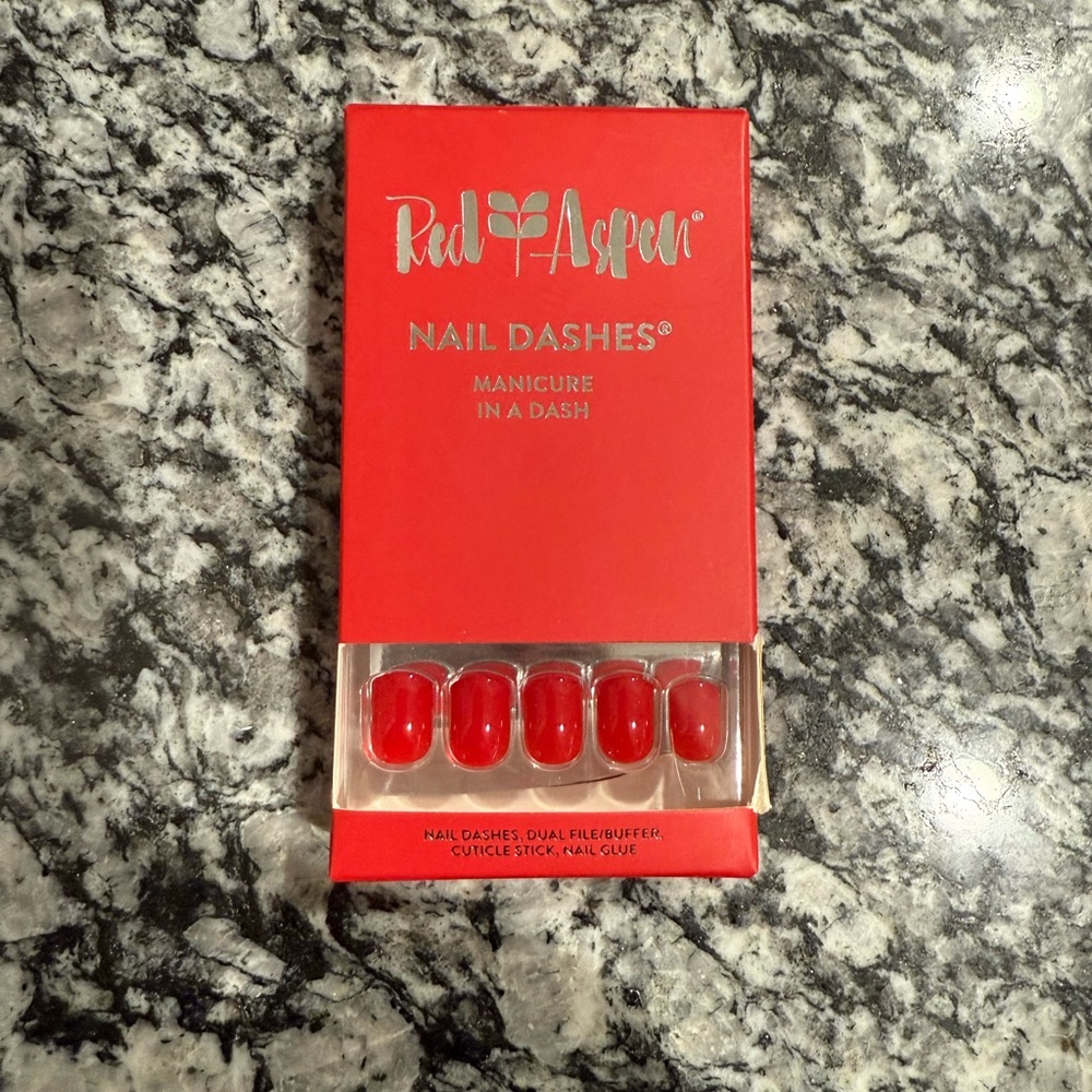 Red Aspen Nail Dashes